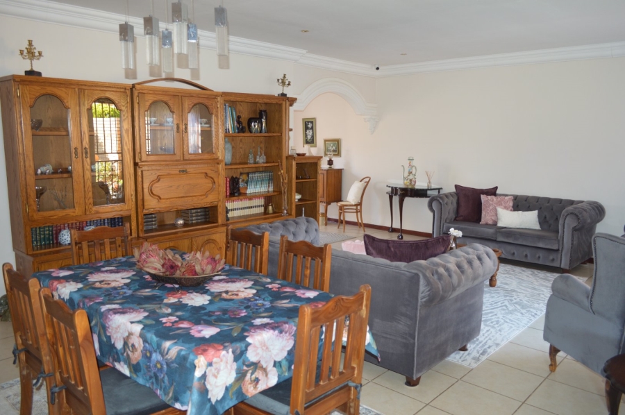 3 Bedroom Property for Sale in Wilkoppies North West